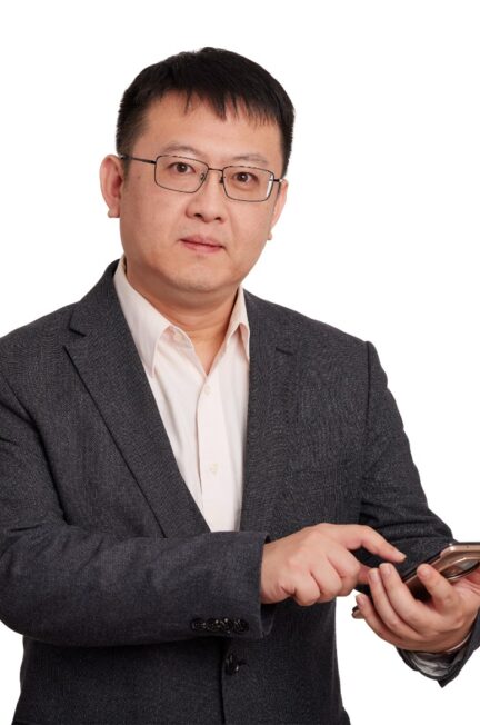 Cameră multisenzor de la Axis cu inteligență artificială, care oferă imagini panoramice ultra-clare în medii dificile